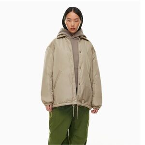 Aritzia TNA Coaches Jacket Vegan “Down” with ECONYL® Regenerated Nylon Beige/Tan